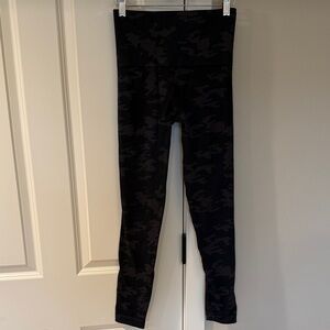 SPANX Compression Camo Leggings